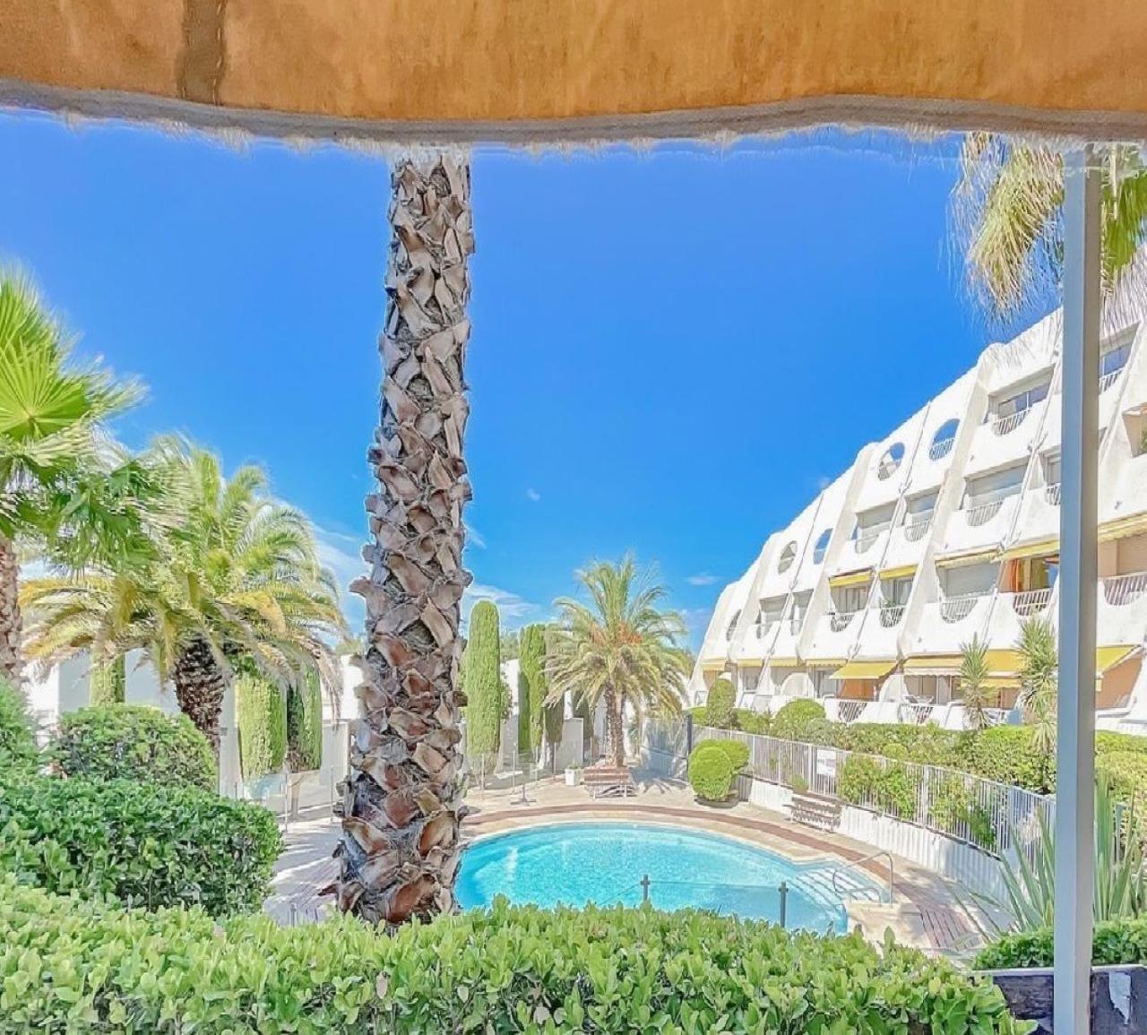 Le Soupir Des Palmiers. Ideal Couple, Piscine, Mer La Grande-Motte Exterior photo